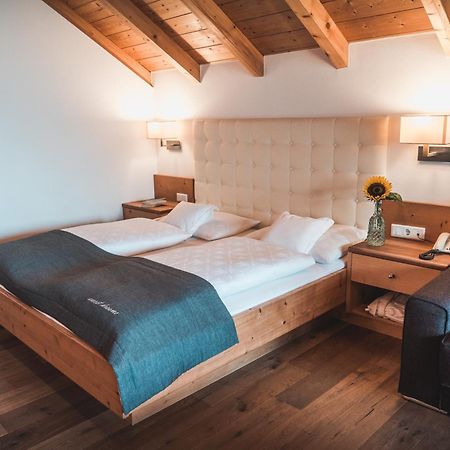 Small Hotel Sonne Tirolo Zewnętrze zdjęcie