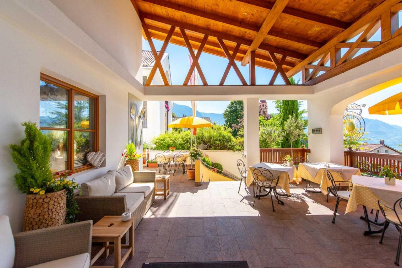 Small Hotel Sonne Tirolo Zewnętrze zdjęcie