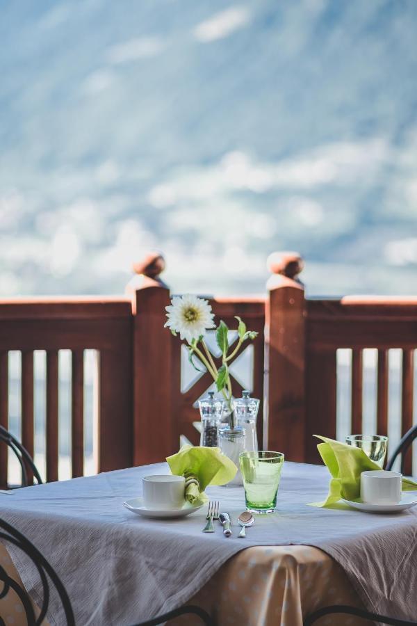 Small Hotel Sonne Tirolo Zewnętrze zdjęcie