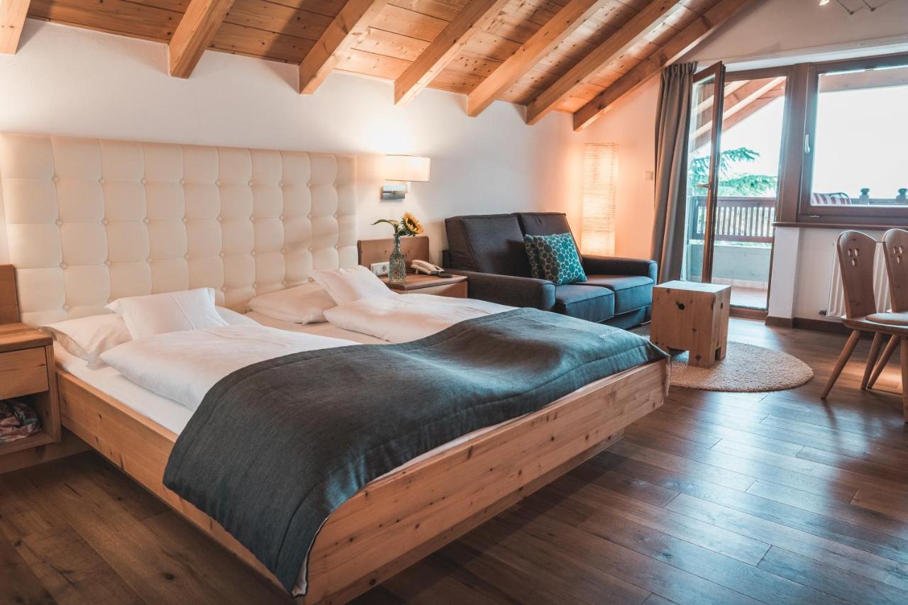 Small Hotel Sonne Tirolo Zewnętrze zdjęcie