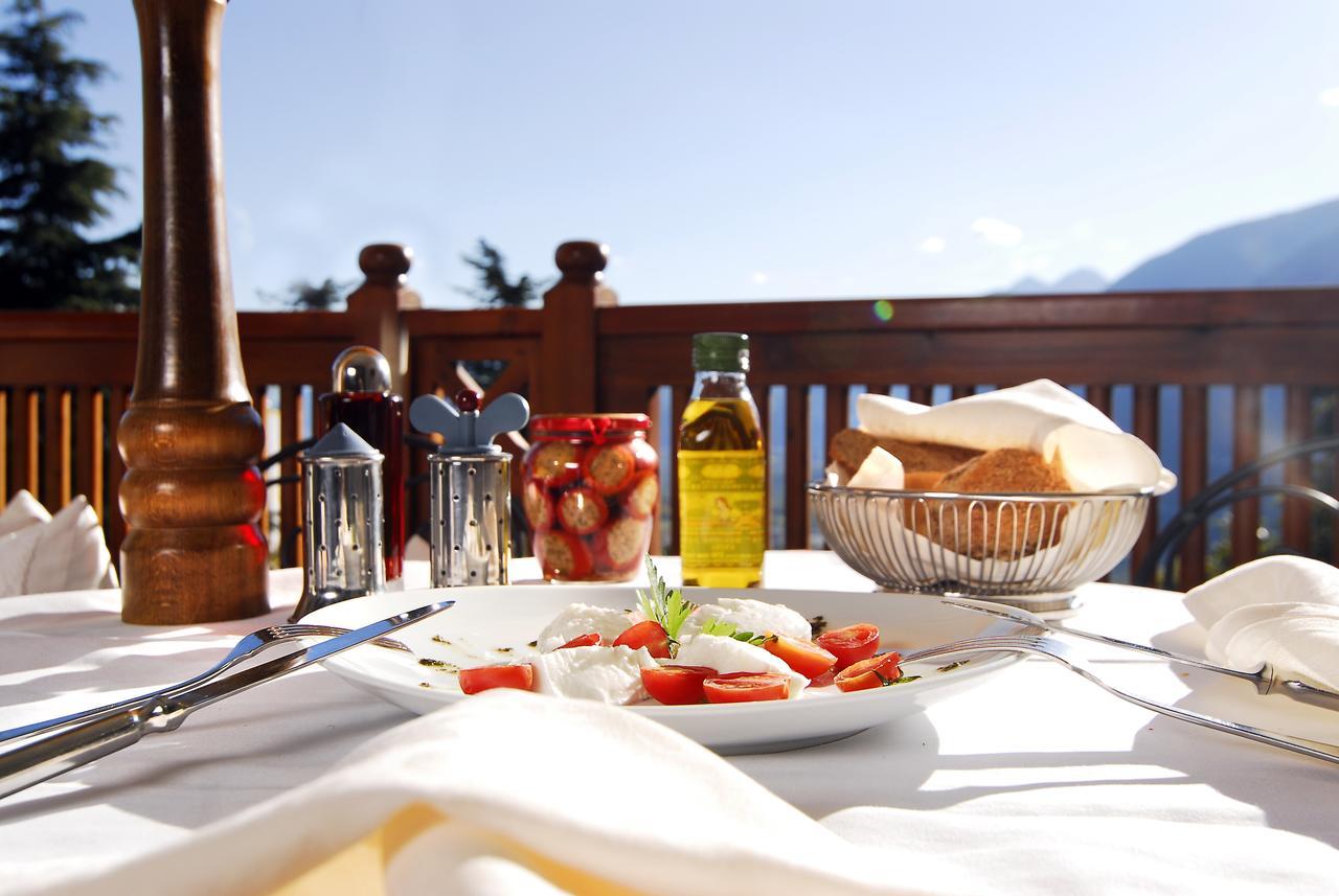 Small Hotel Sonne Tirolo Zewnętrze zdjęcie